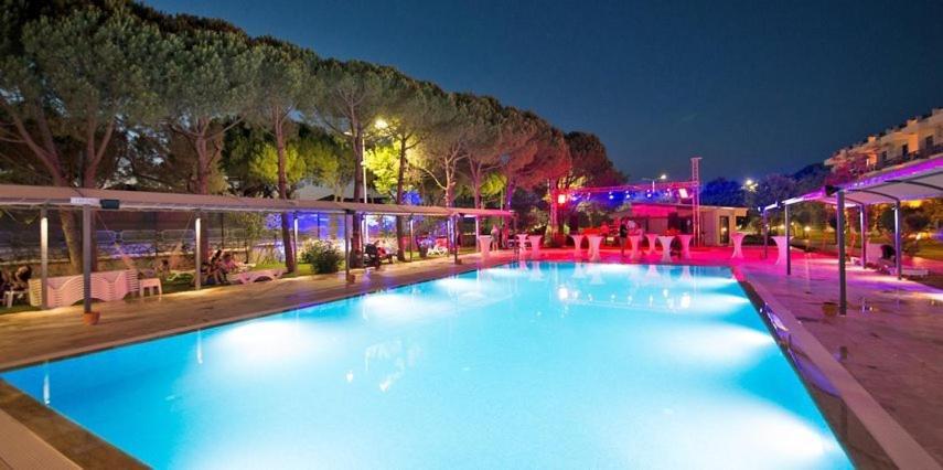 Corina Family Fun Club Hotel By Kispet Hm Ayvalik Exterior photo
